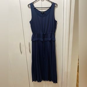 Navy Blue Theory Dress size med. NWT